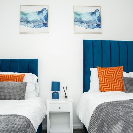 Stylish 3 Bed House With Free Parking Villa Leeds  Bagian luar foto