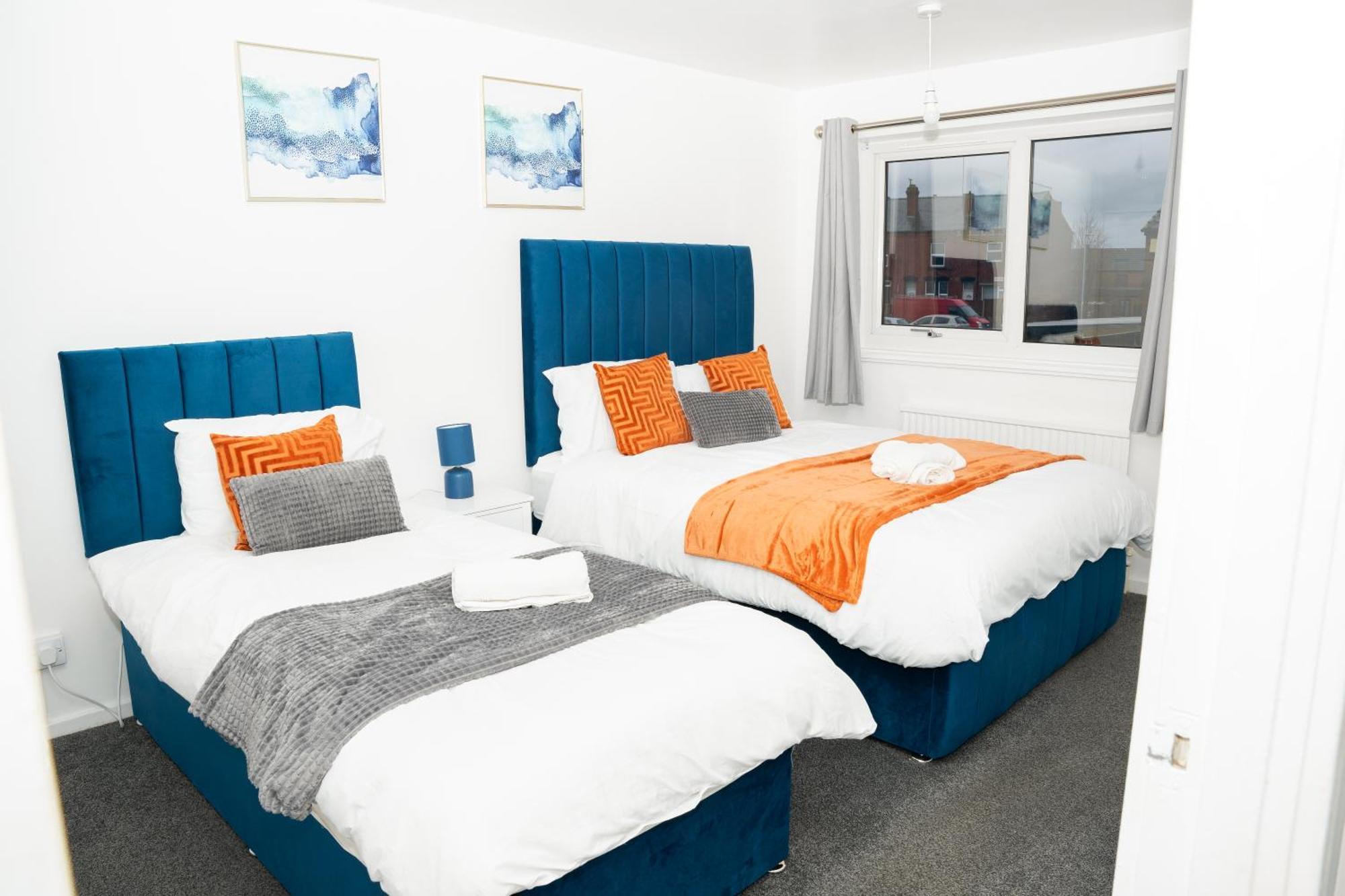 Stylish 3 Bed House With Free Parking Villa Leeds  Bagian luar foto