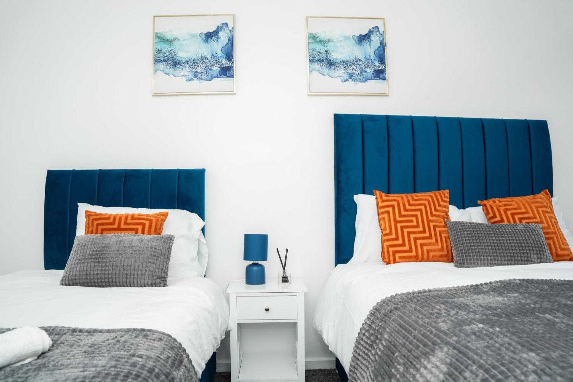 Stylish 3 Bed House With Free Parking Villa Leeds  Bagian luar foto