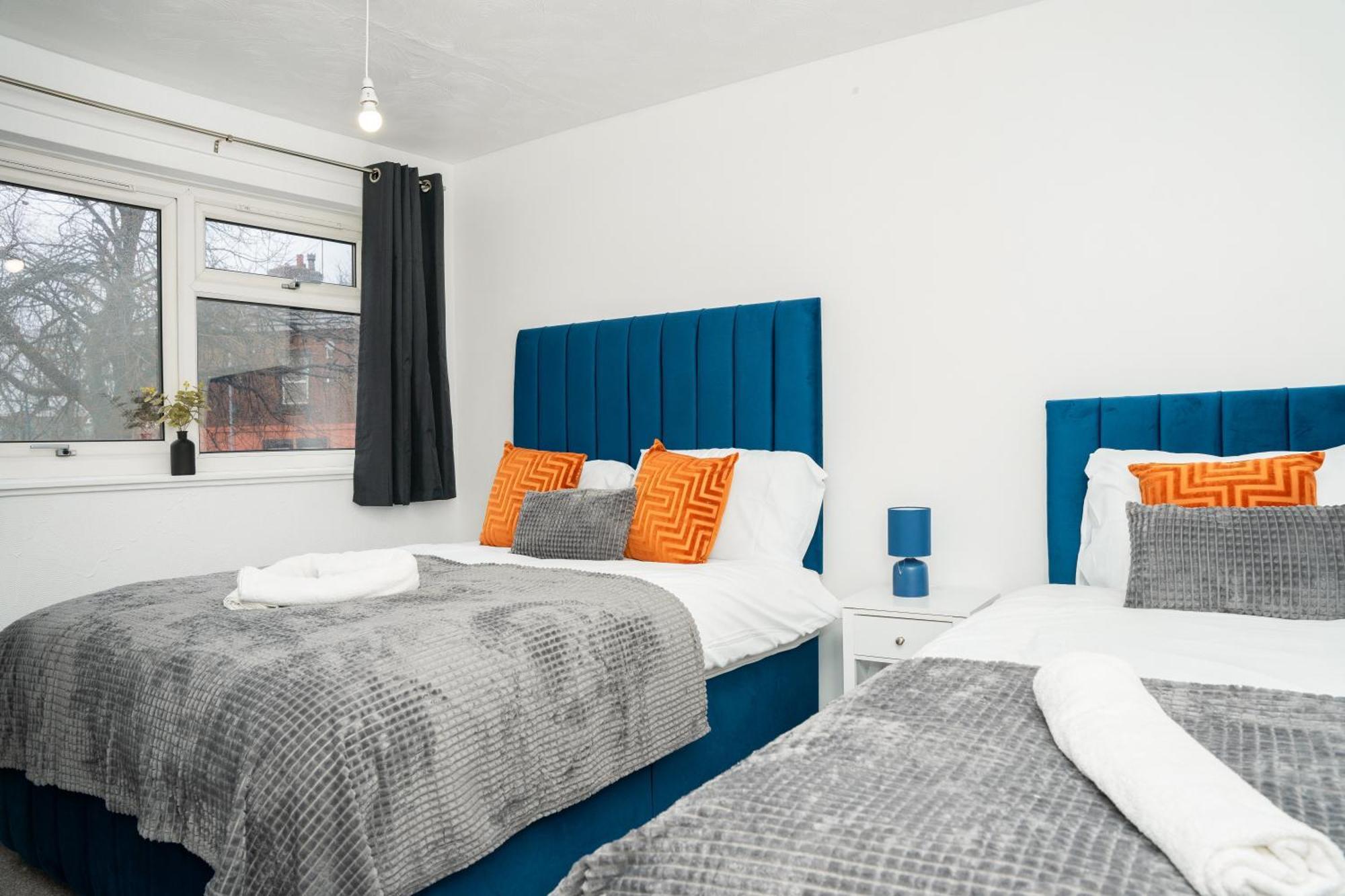 Stylish 3 Bed House With Free Parking Villa Leeds  Bagian luar foto