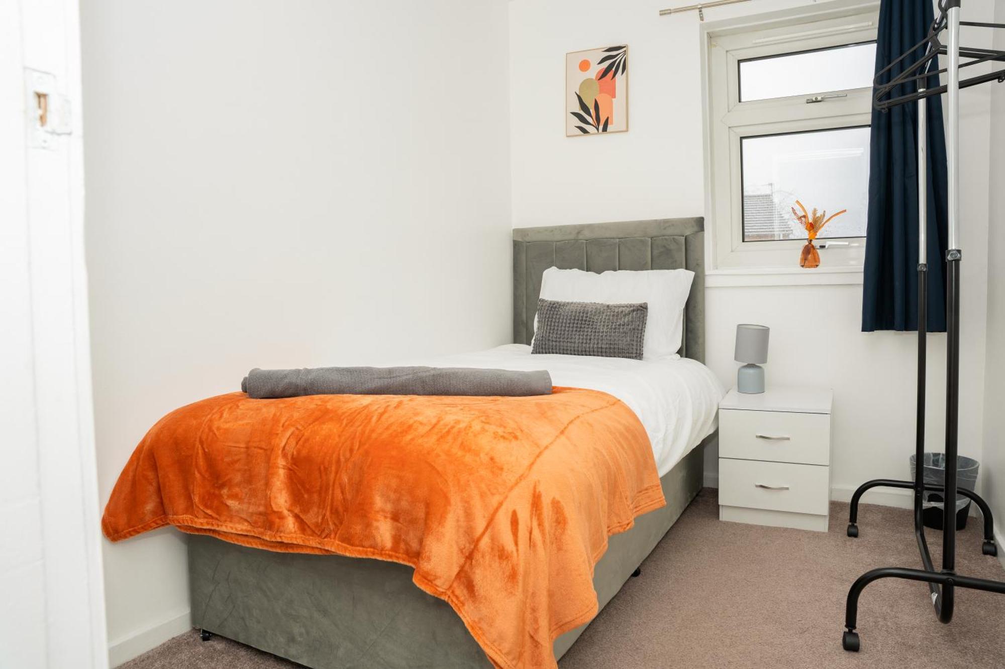 Stylish 3 Bed House With Free Parking Villa Leeds  Bagian luar foto