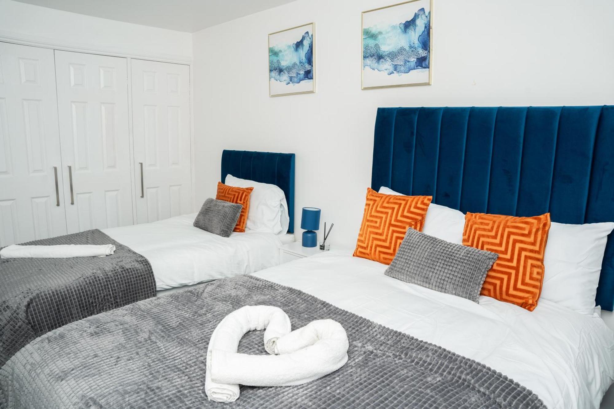 Stylish 3 Bed House With Free Parking Villa Leeds  Bagian luar foto