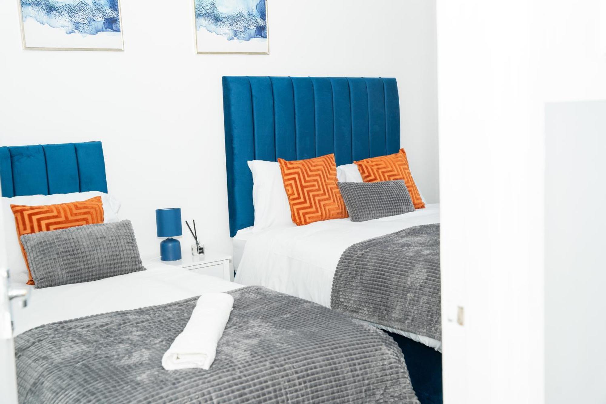 Stylish 3 Bed House With Free Parking Villa Leeds  Bagian luar foto