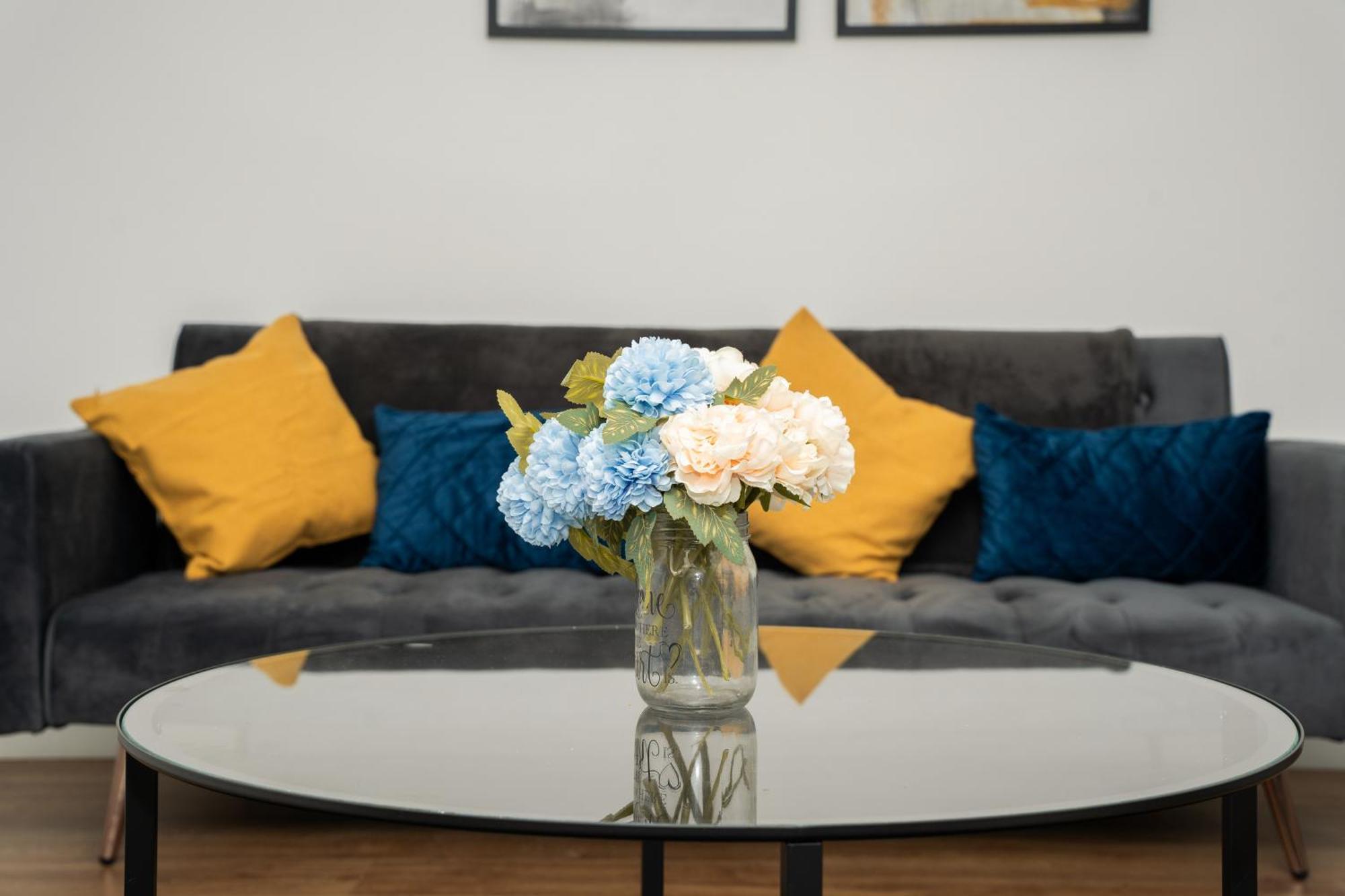 Stylish 3 Bed House With Free Parking Villa Leeds  Bagian luar foto