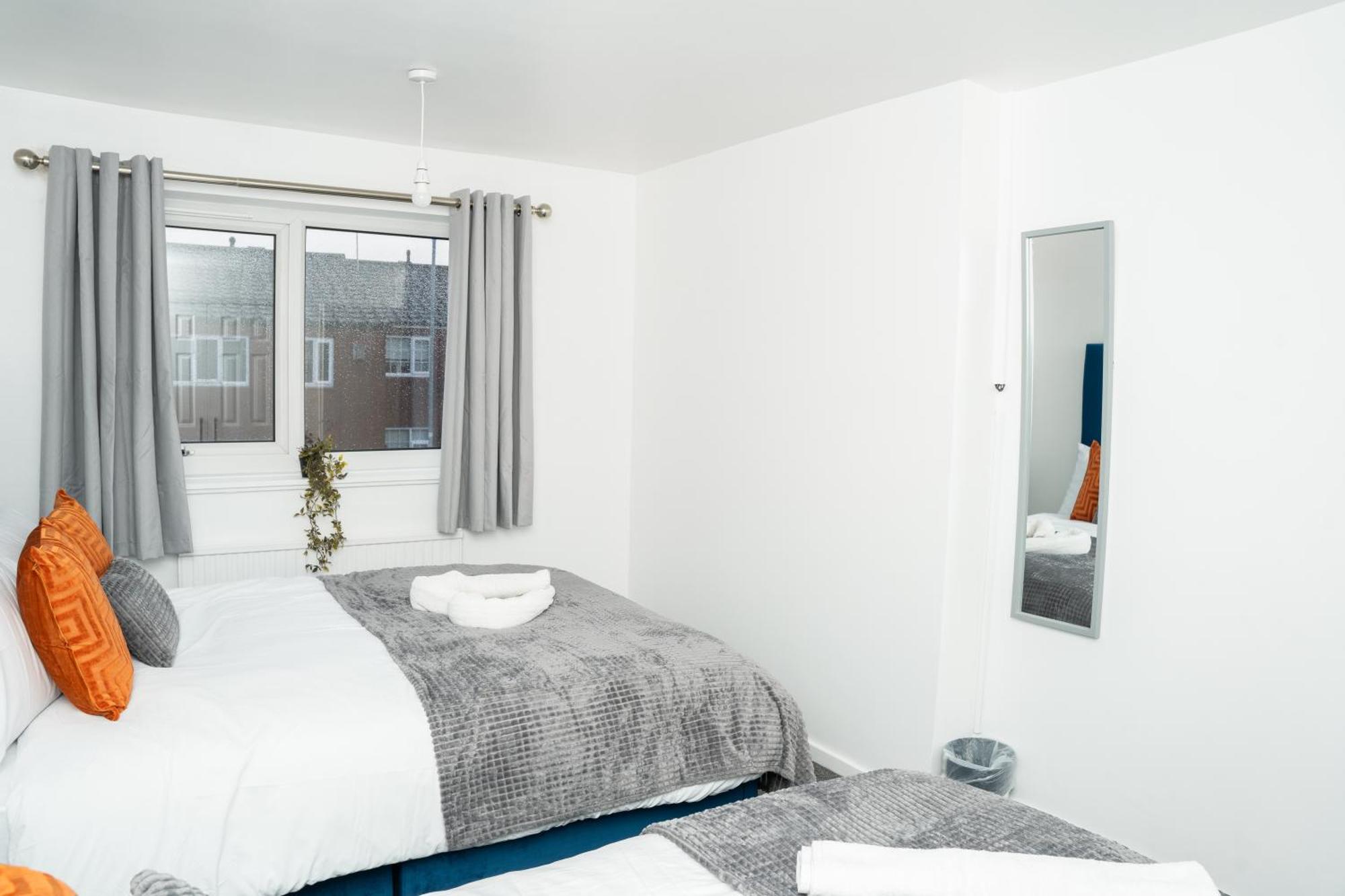 Stylish 3 Bed House With Free Parking Villa Leeds  Bagian luar foto