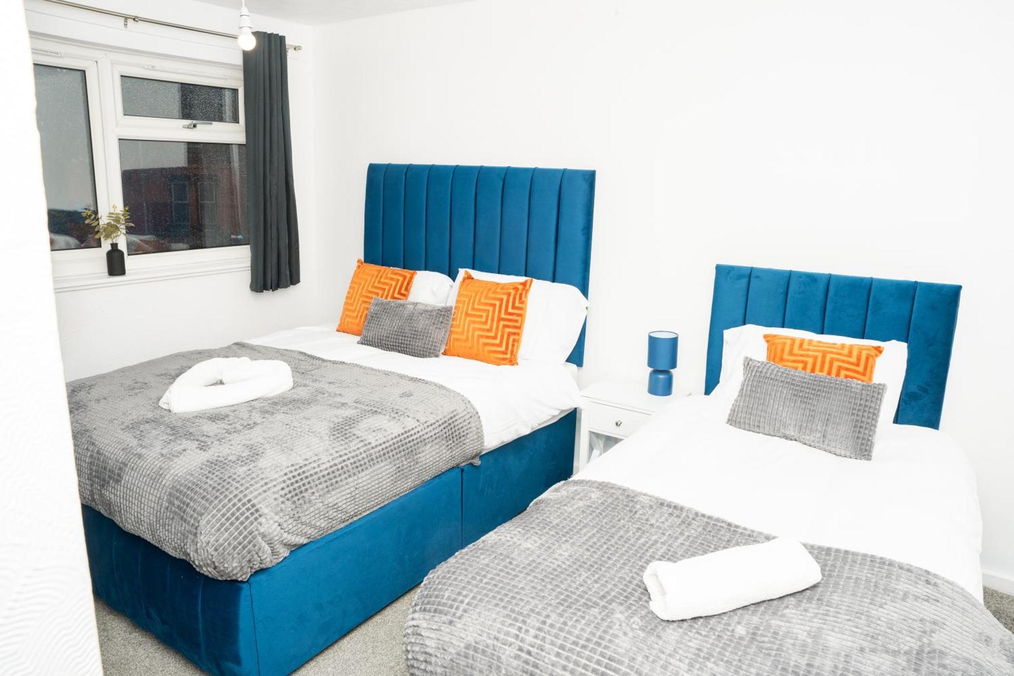 Stylish 3 Bed House With Free Parking Villa Leeds  Bagian luar foto