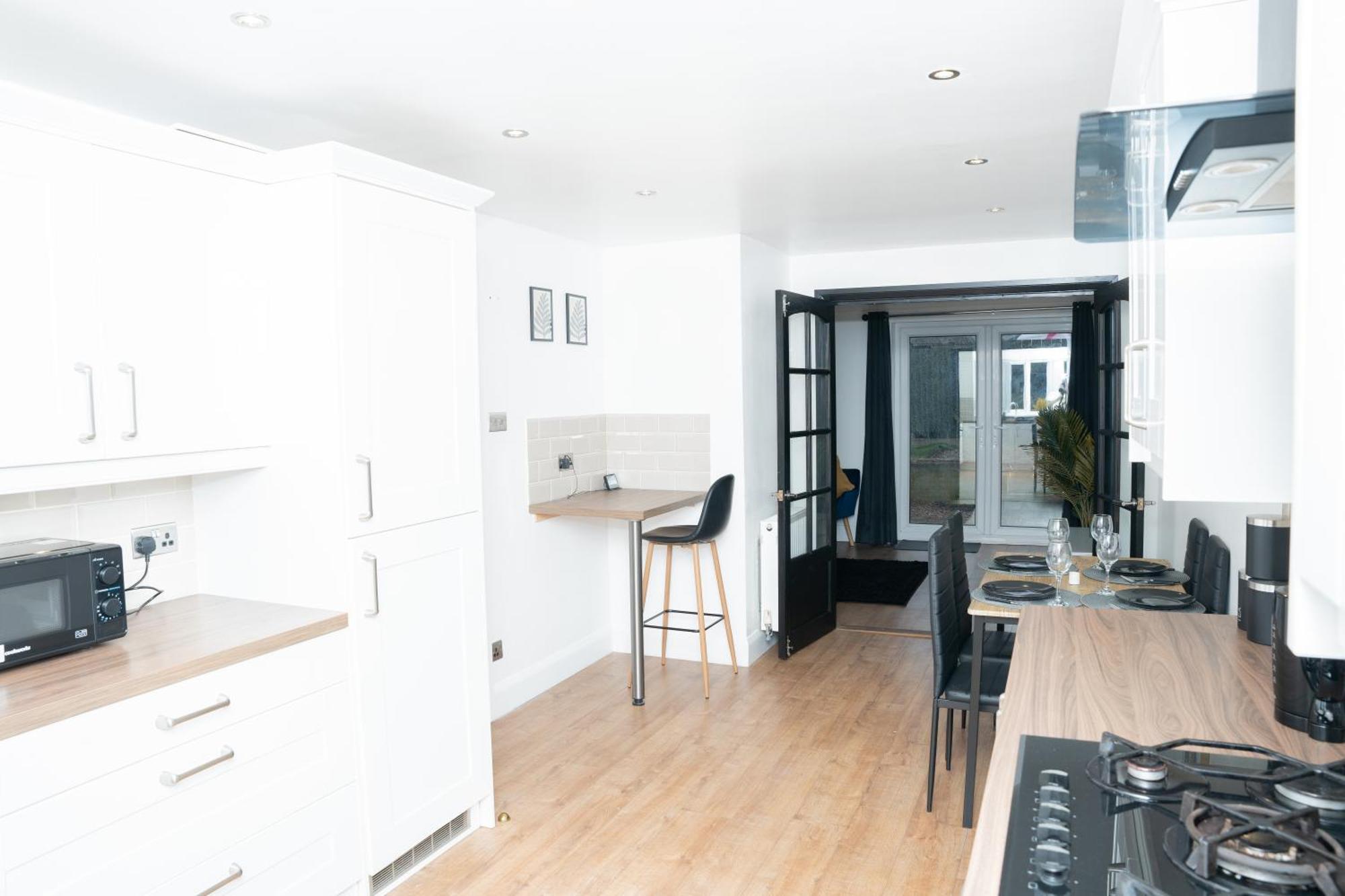 Stylish 3 Bed House With Free Parking Villa Leeds  Bagian luar foto
